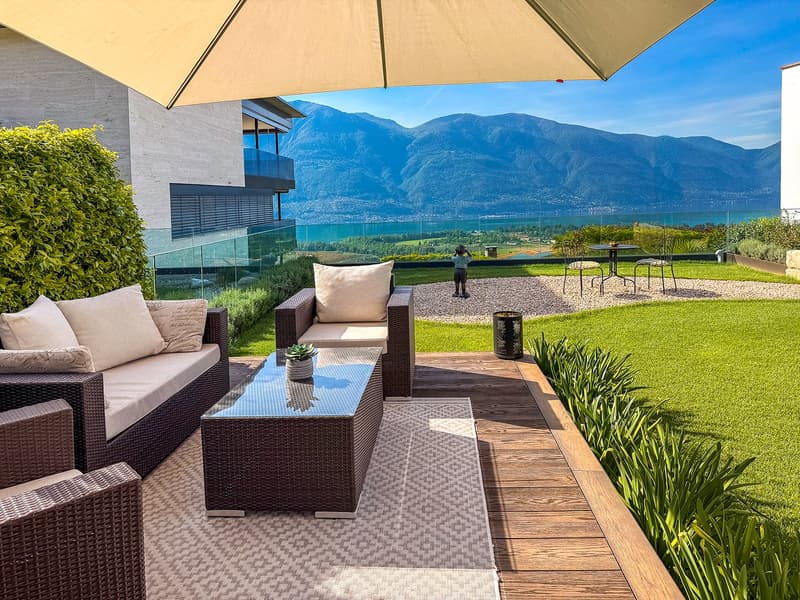 Appartamento 3.5 locali con giardino e vista panoramica sul lago (3)