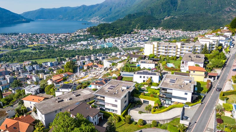 Appartamento 3.5 locali con giardino e vista panoramica sul lago (27)