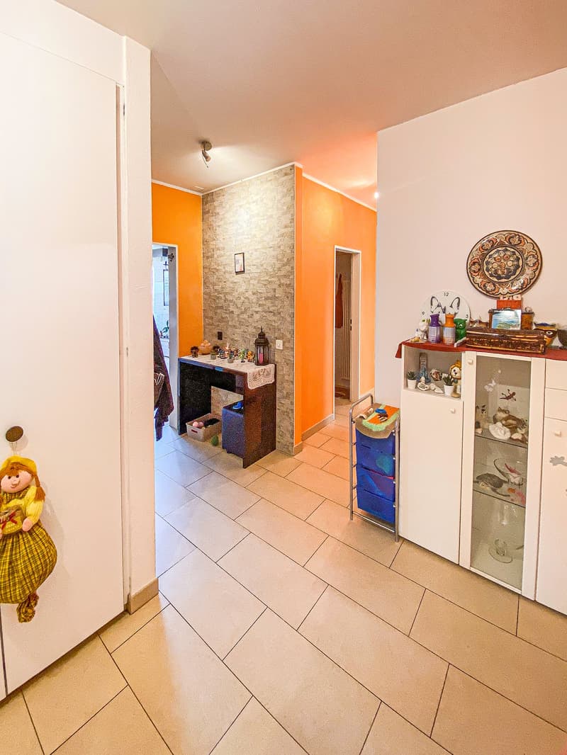 Comodo appartamento di 4.5 locali in zona tranquilla e residenziale a Losone (8)