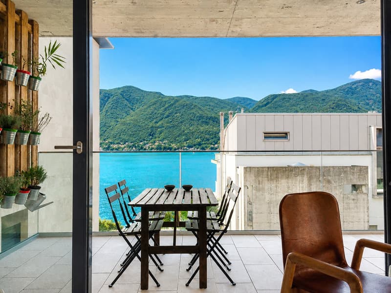 Elegante appartamento di 3.5 locali con vista panoramica a Brissago (1)