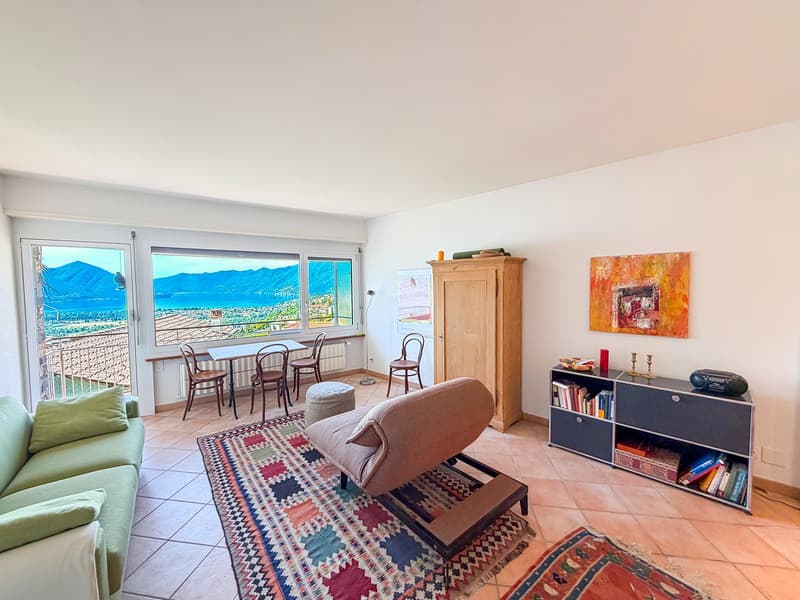 Charmante 1.5-Zimmer-Wohnung mit Panoramablick in Orselina (2)