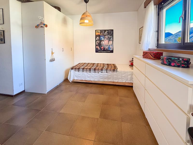 Haus mit zwei Wohnungen und schönem Garten (17)