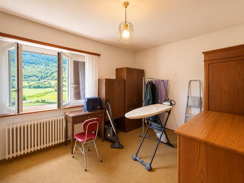 Grande Casa Bifamiliare di 9 locali da rinnovare, con terreno edificabile (14)