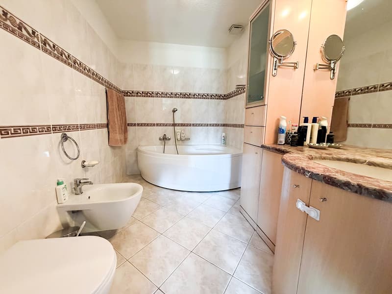 Elegante villa unifamiliare con spettacolare vista aperta sul Lago di Lugano (13)
