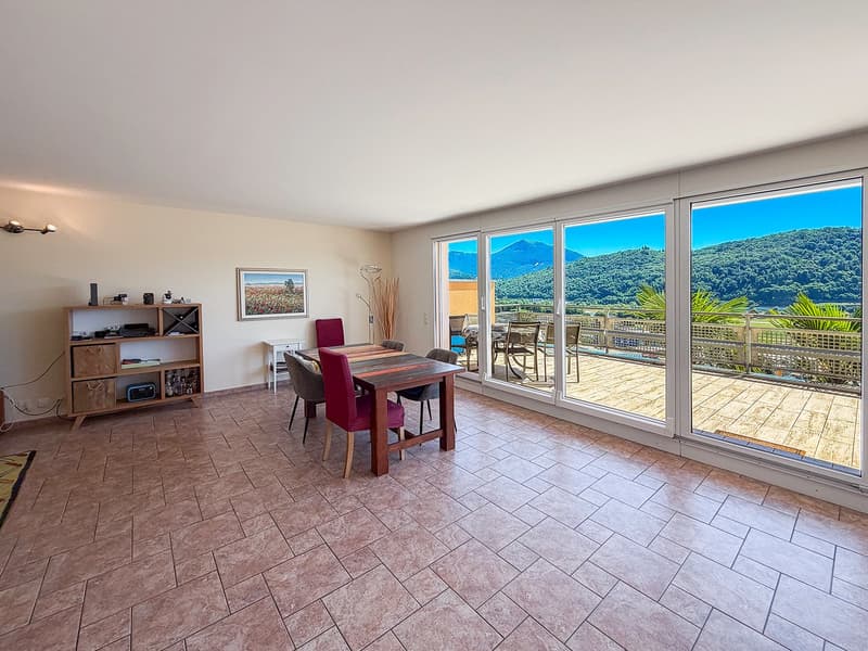 Elegante villa unifamiliare con spettacolare vista aperta sul Lago di Lugano (8)