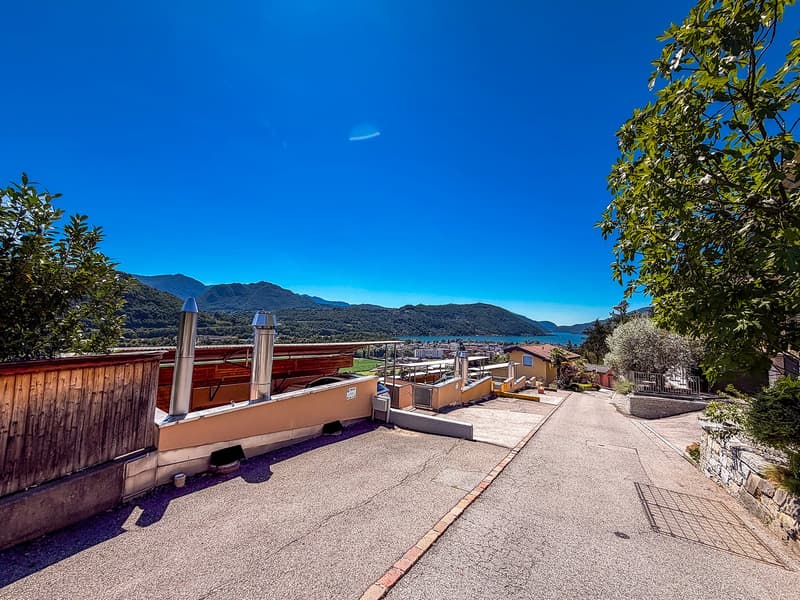 Elegante villa unifamiliare con spettacolare vista aperta sul Lago di Lugano (3)