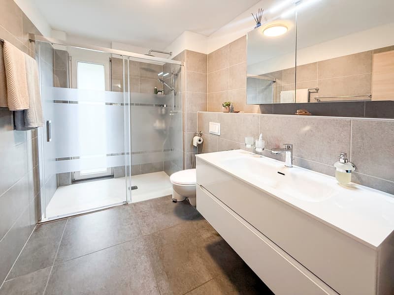 Appartamento 4.5 locali con grande terrazza coperta e giardino privato (14)
