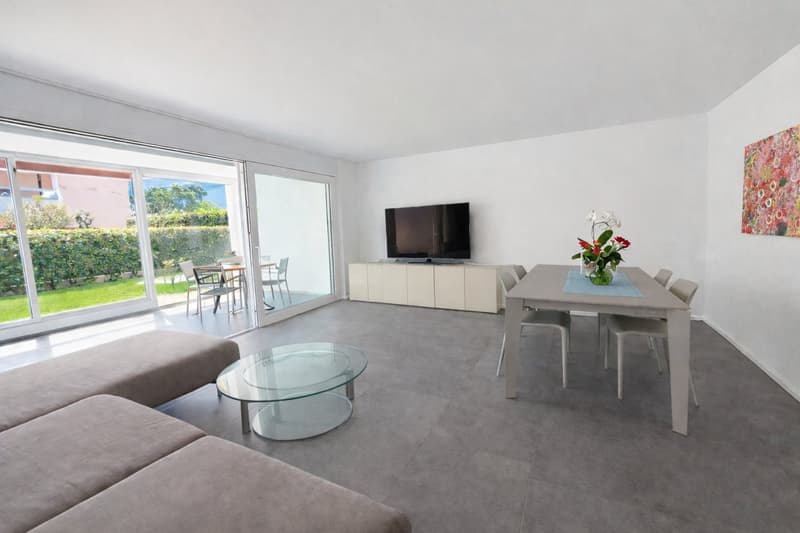 4,5-Zimmer-Wohnung mit Wintergarten und privat Garten (8)