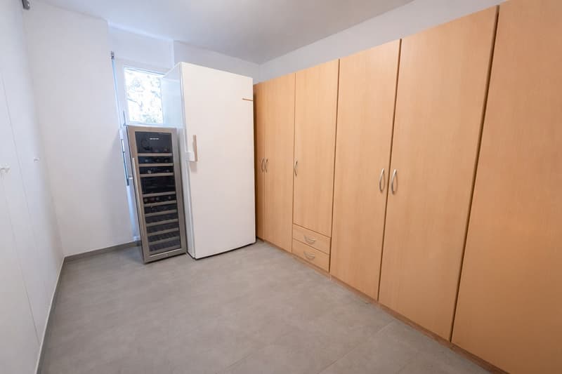4,5-Zimmer-Wohnung mit Wintergarten und privat Garten (15)
