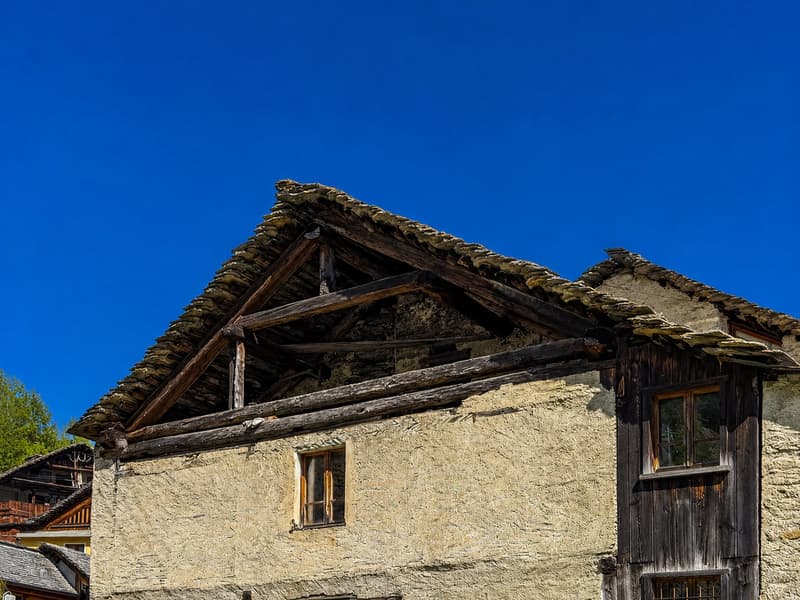 Zweitwonhsitz! Typisches Tessiner Haus mit Rustico zu renovierendes (8)