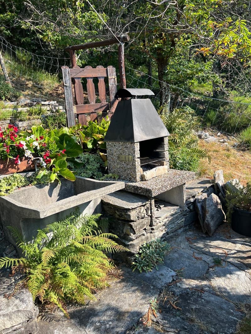 A retreat in the Ticino mountains – Rustico with breathtaking views (13)