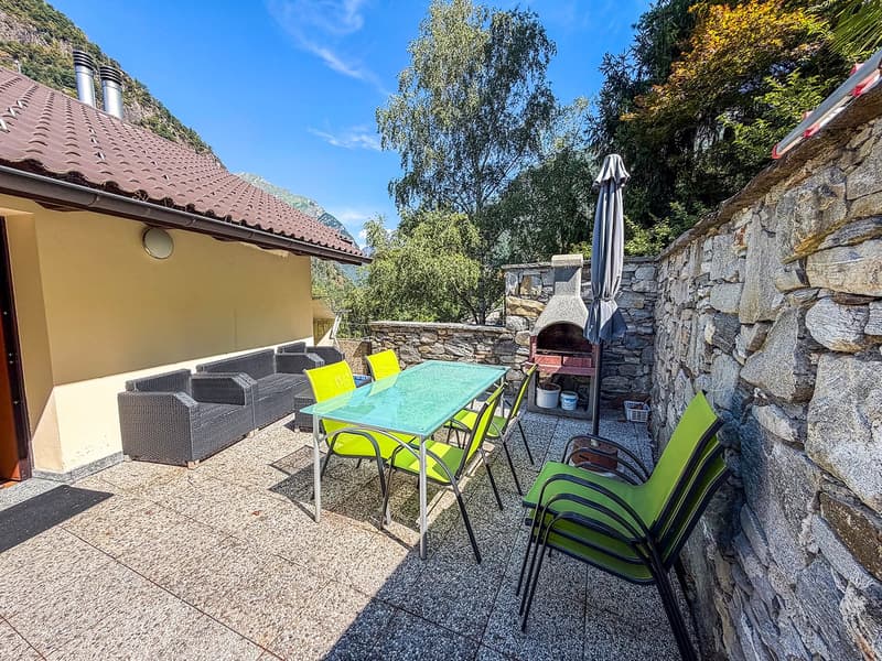 Casa con 4 appartamenti - Haus mit 4 Wohnungen - Vogorno (31)