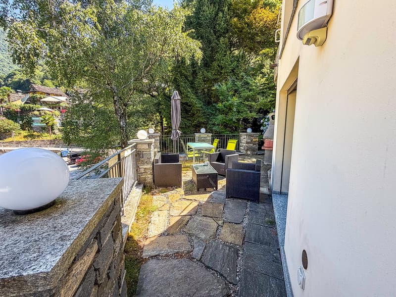 Casa con 4 appartamenti - Haus mit 4 Wohnungen - Vogorno (15)