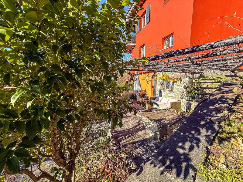 Splendida casa plurifamiliare di 10 locali a Solduno (7)