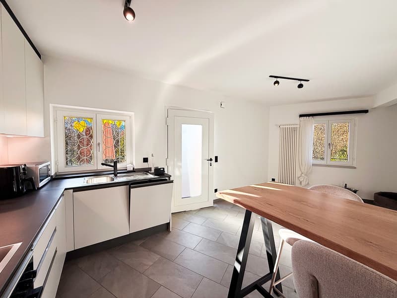 Splendida casa plurifamiliare di 10 locali a Solduno (10)