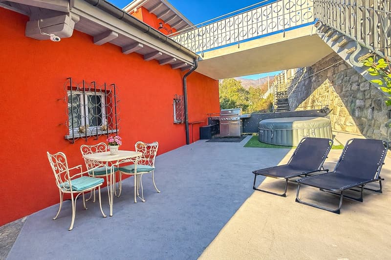 Splendida casa plurifamiliare di 10 locali a Solduno (19)