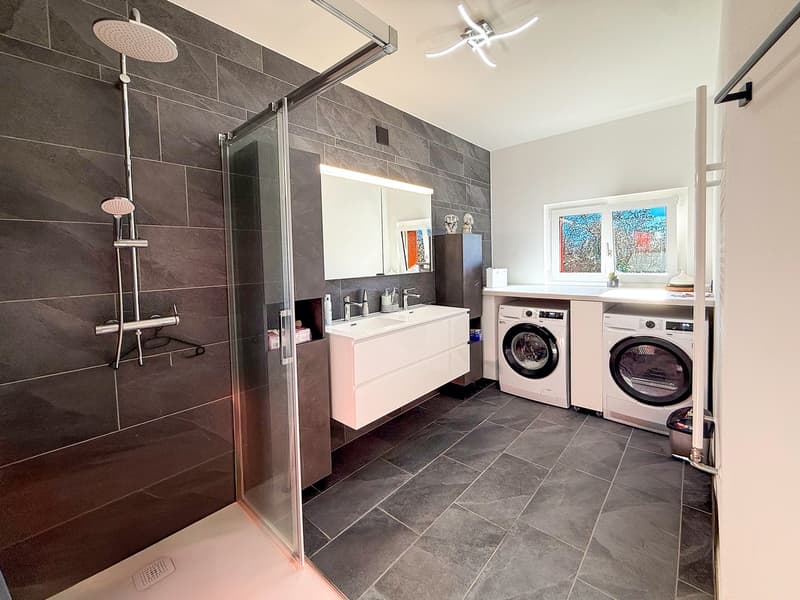 Splendida casa plurifamiliare di 10 locali a Solduno (36)