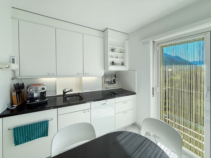 4.5 locali con vista aperta a Tenero - Terrasse und Weitsicht (9)