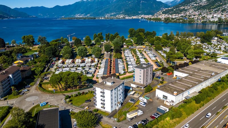 4.5 locali con vista aperta a Tenero - Terrasse und Weitsicht (18)