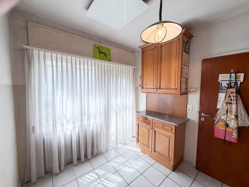 Grande casa unifamiliare completamente da rinnovare (12)