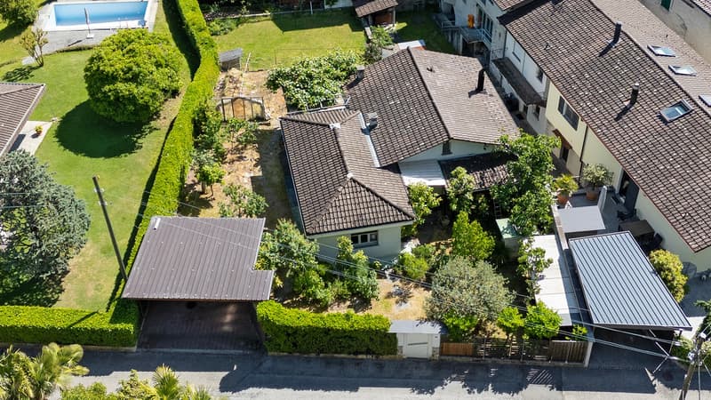 Grande casa unifamiliare completamente da rinnovare (2)