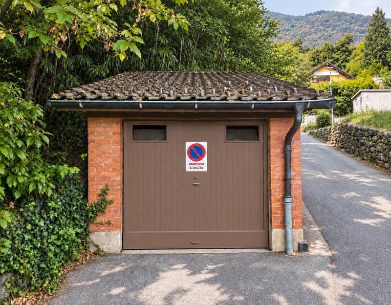 Zentrale Einzelgarage in Locarno-Monti – Sicherer Stellplatz an begehrter Lage (5)