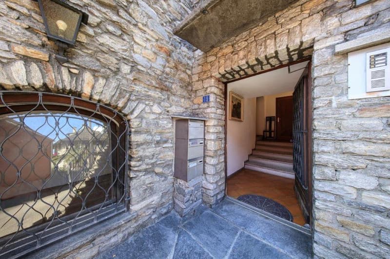 Affascinante appartamento storico con vista panoramica a Brione sopra Minusio (4)
