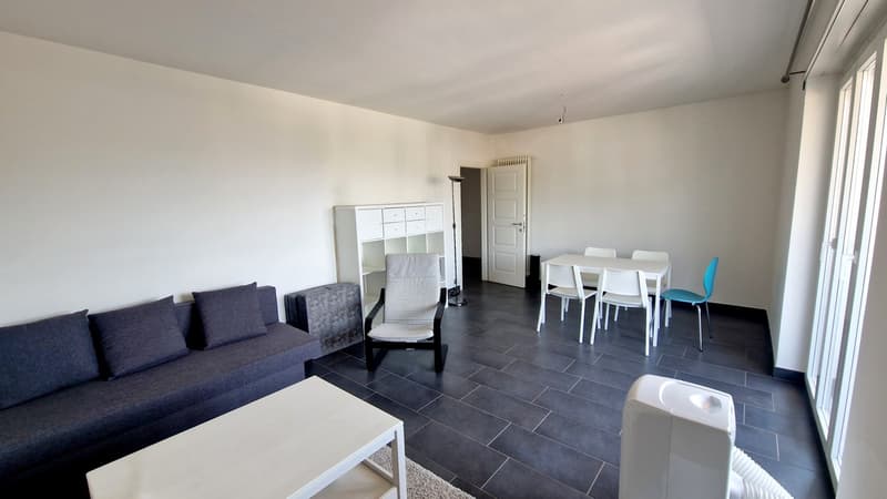 Schönes 3,5-Zimmer-Panoramawohnung im modernen Stil komplett renoviert (3)