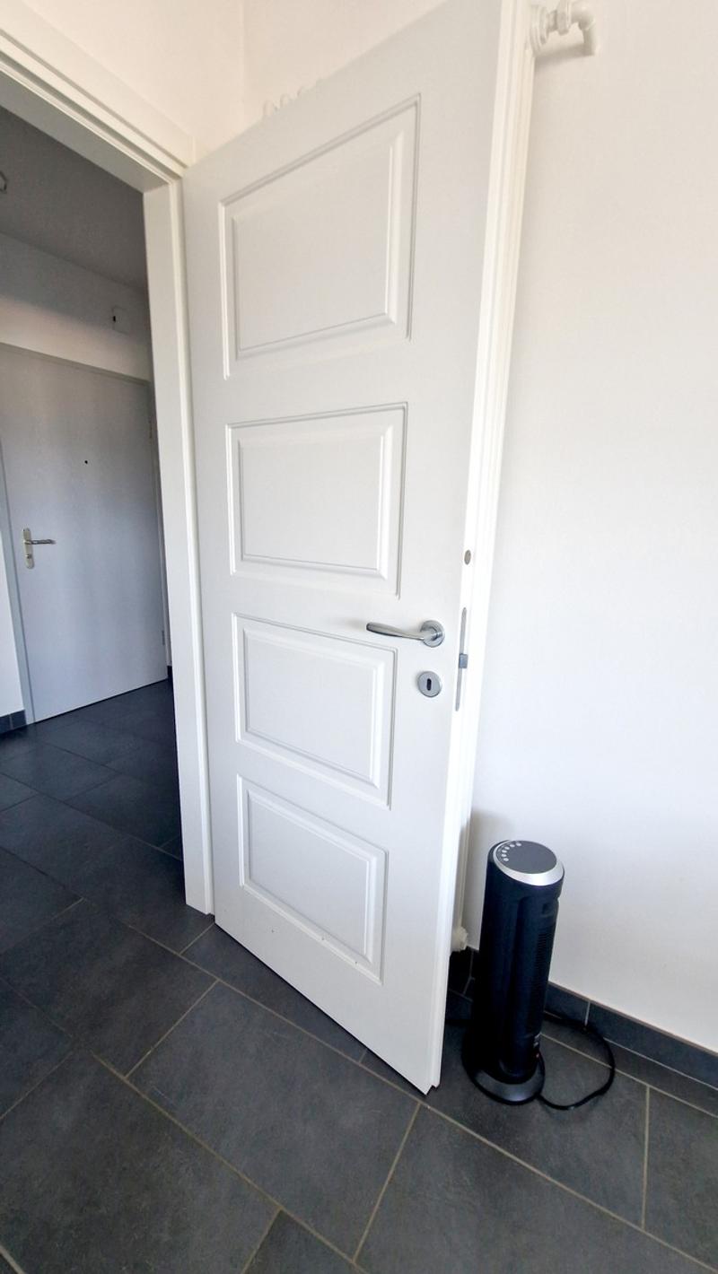Schönes 3,5-Zimmer-Panoramawohnung im modernen Stil komplett renoviert (6)