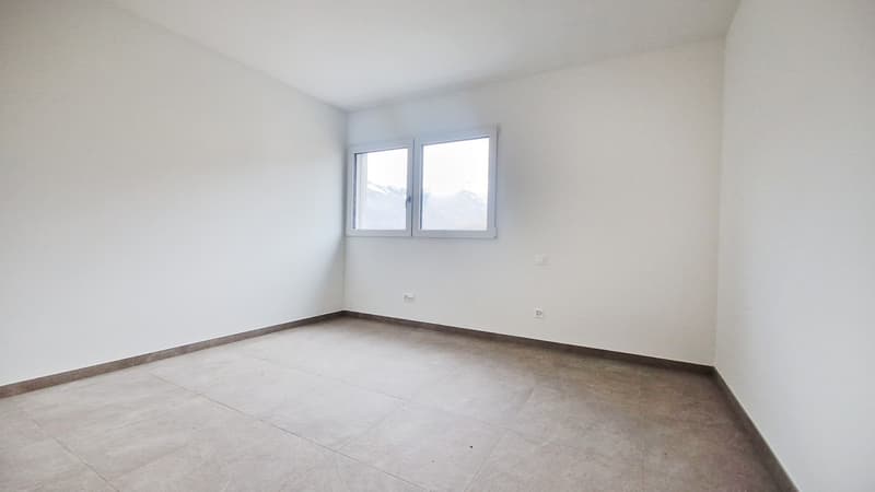 Maison 4,5 pièces dans une maison bifamiliale avec jardin privé. (8)