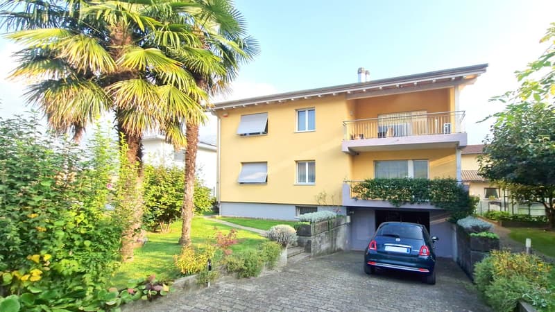 Großes 9-Zimmer-Einfamilienhaus mit Garten, Spa und Grotte (1)