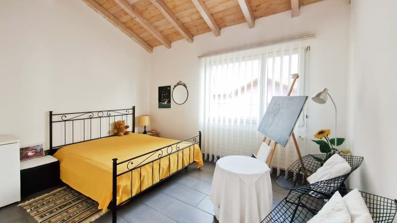 Großes 9-Zimmer-Einfamilienhaus mit Garten, Spa und Grotte (8)