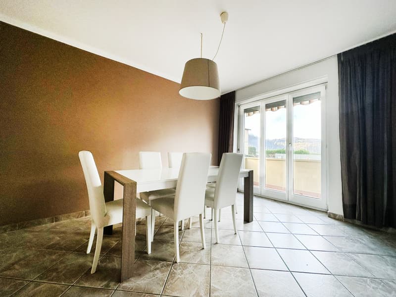 Elegantes 3,5-Zimmer-Wohnung mit Terrasse und Balkon in ruhiger Lage (2)