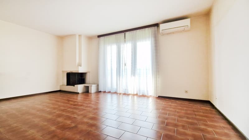 Beautiful independent house 4.5 with garden and stunning open view. (3)