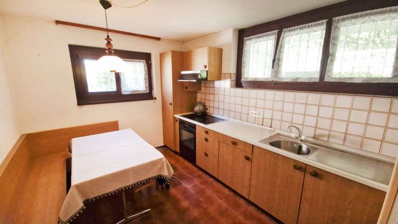 Beautiful independent house 4.5 with garden and stunning open view. (5)