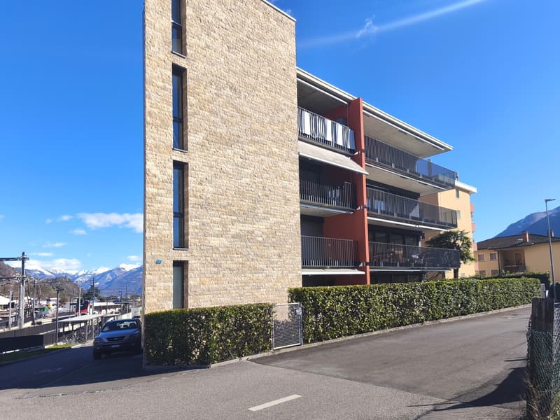 Bright 2.5-room apartment with habitable terrace in quiet green area (1)