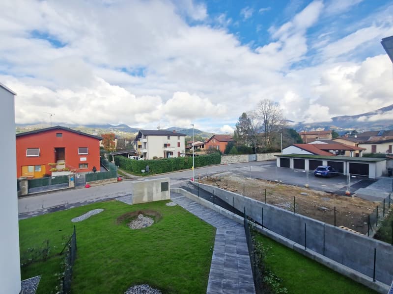 Nouvel appartement moderne 3,5 pièces avec deux places de parking couvertes, prêt à être occupé immédiatement. (10)