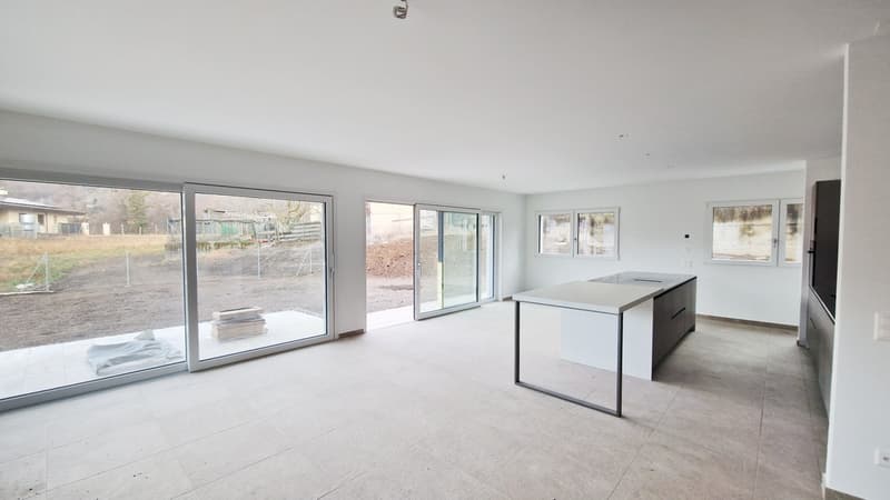 Maison 4,5 pièces dans un contexte bifamilial avec jardin privé. (3)