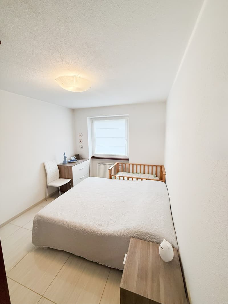Belle maison 6,5 pièces rénovée en moyenne à haute gamme avec jardin. (7)