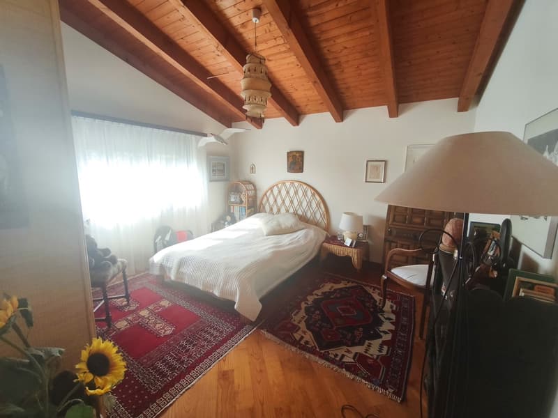 Magnificent panoramic villa 8.5 with spacious rooms and wonderful garden. (9)