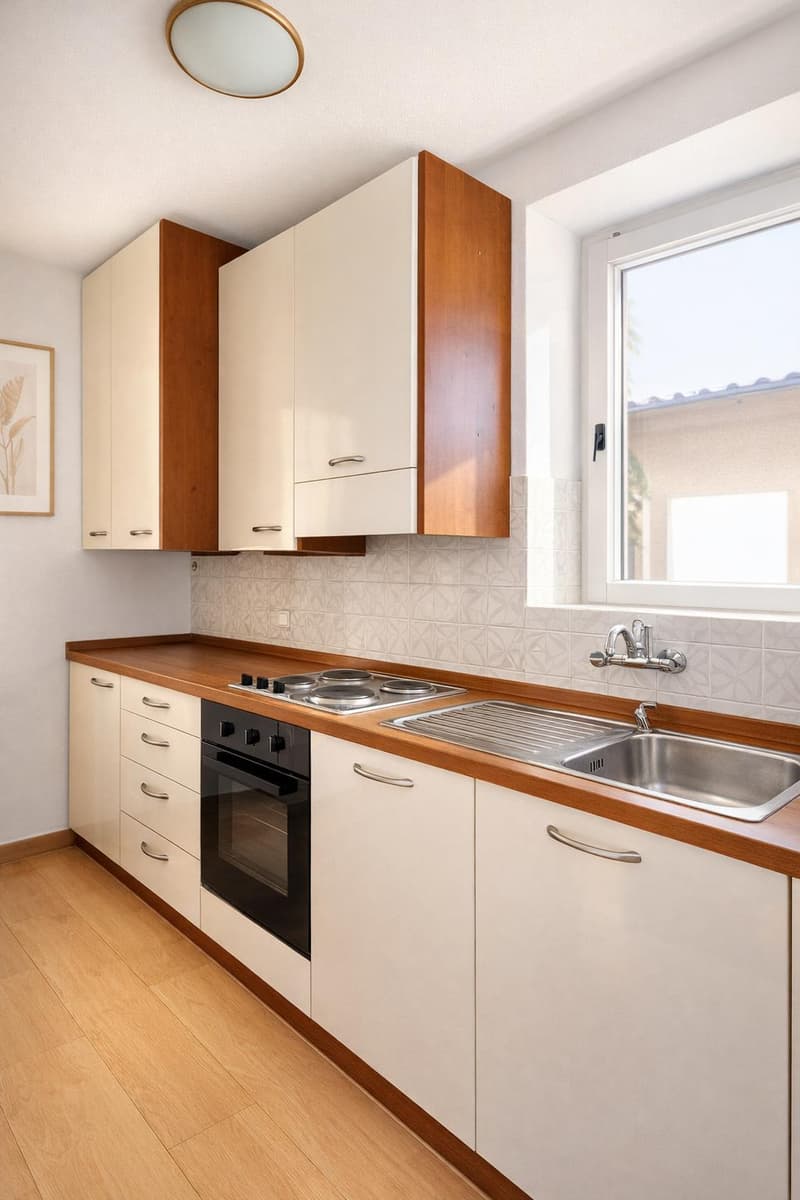 Building with 3 apartments with 3 rooms, office use, for rent (8)