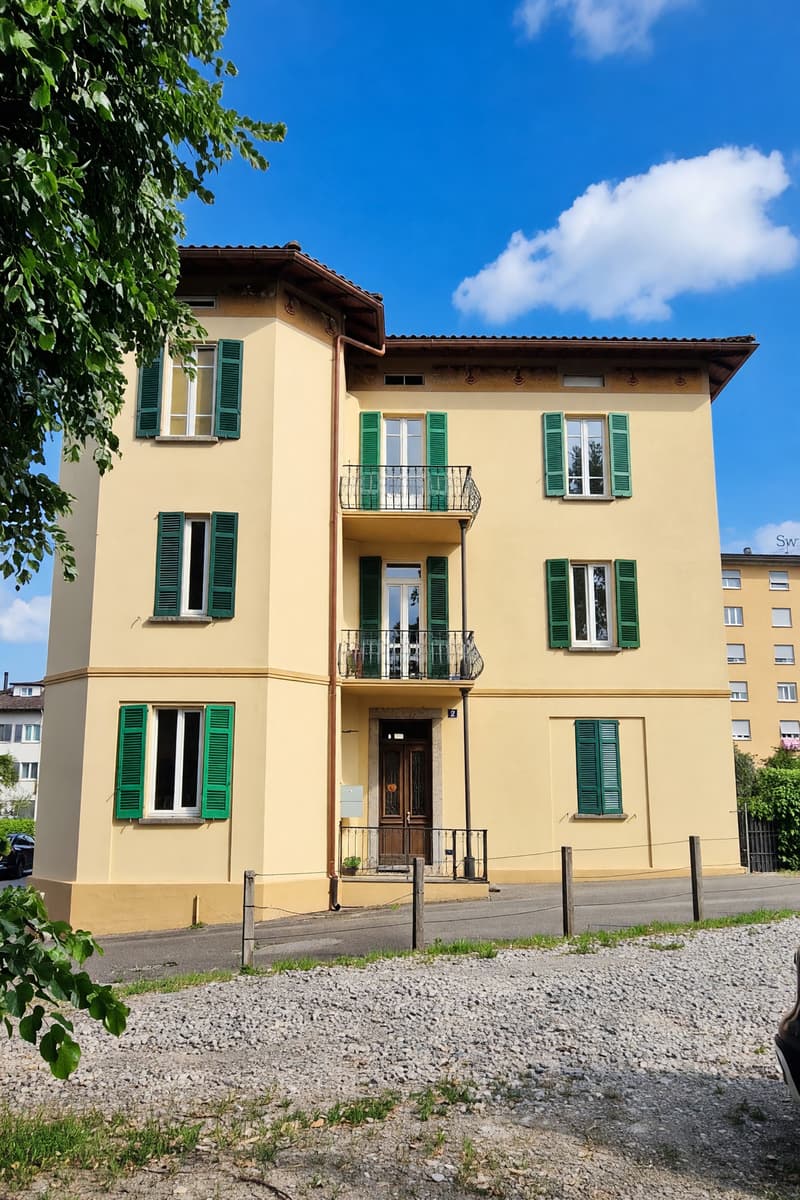 Beautiful 3.5-room apartment in a strategic location with double balcony and two parking spaces (6)