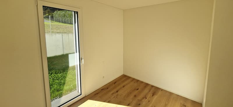 Wunderschöne neue 3,5-Zimmer-Wohnung mit hohem Standard und privatem Garten. (9)