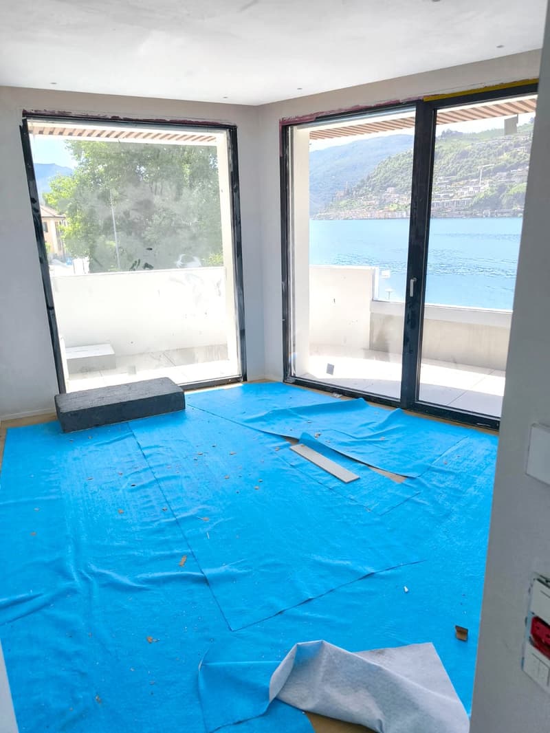 Villa prestigieuse 4,5 avec vue sur le lac et toit-terrasse ainsi que poste de bateau privé (6)