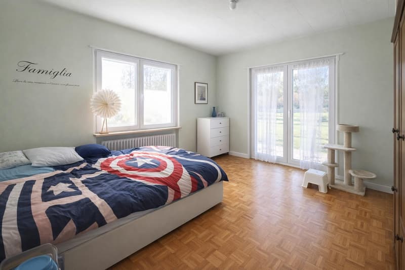 Semi-detached house 4.5 and 4.5 with garden, three terraces and large attic. (13)