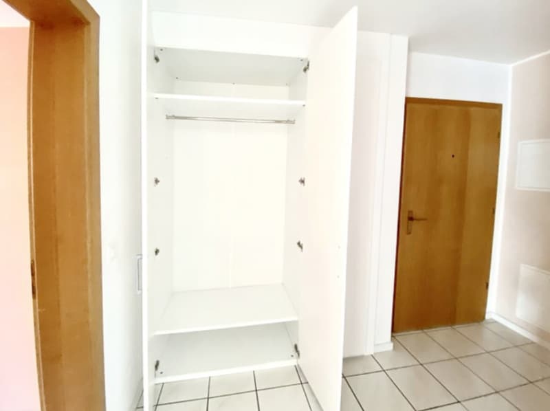 Schönes 4,5-Zimmer-Apartment mit großer überdachter Terrasse in sehr gutem Zustand. (12)