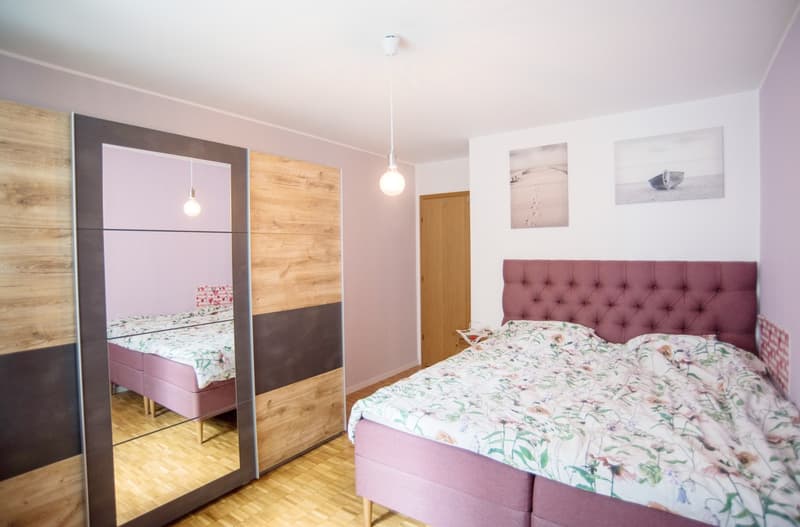 Schönes 4,5-Zimmer-Apartment mit großer überdachter Terrasse in sehr gutem Zustand. (5)