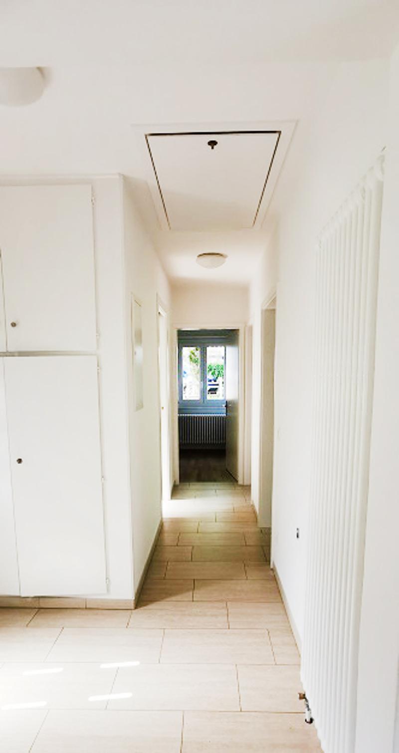 Haus mit 5,5 Zimmern in Renovierungsphase mit Kamin und Terrasse. (9)
