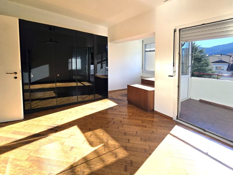 Appartement 3,5 pièces lumineux intéressant avec terrasse couverte rénovée (5)