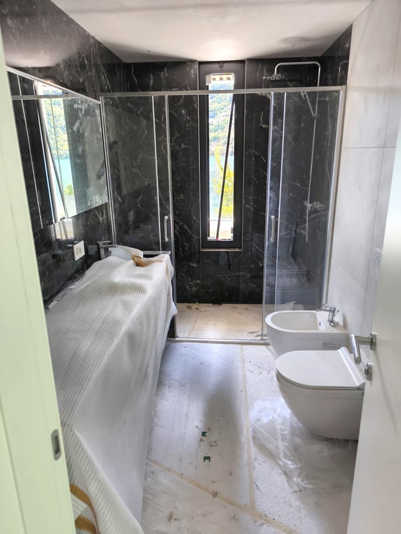 Villa prestigieuse 4,5 pièces avec vue sur le lac, toit-terrasse et place de bateau privée (10)